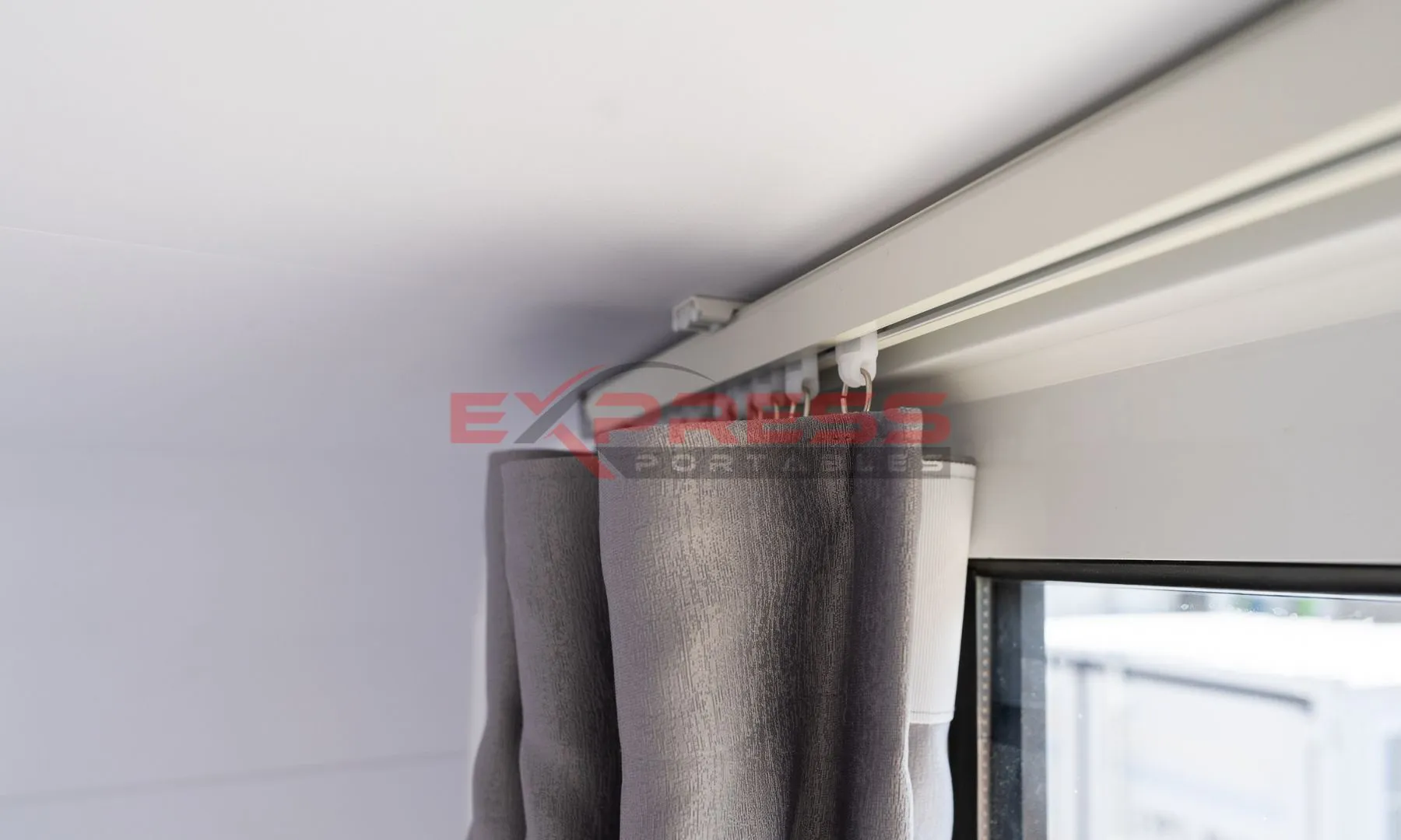 4m Spacee Lite Office With Pop-Out Bed & Bathroom