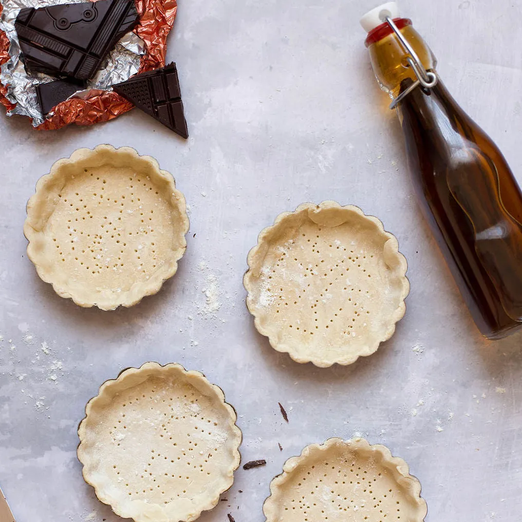 Baker's Bundle — Holiday Gift Set with Baking Spices, Tools and Kit to Make Homemade Vanilla Extract
