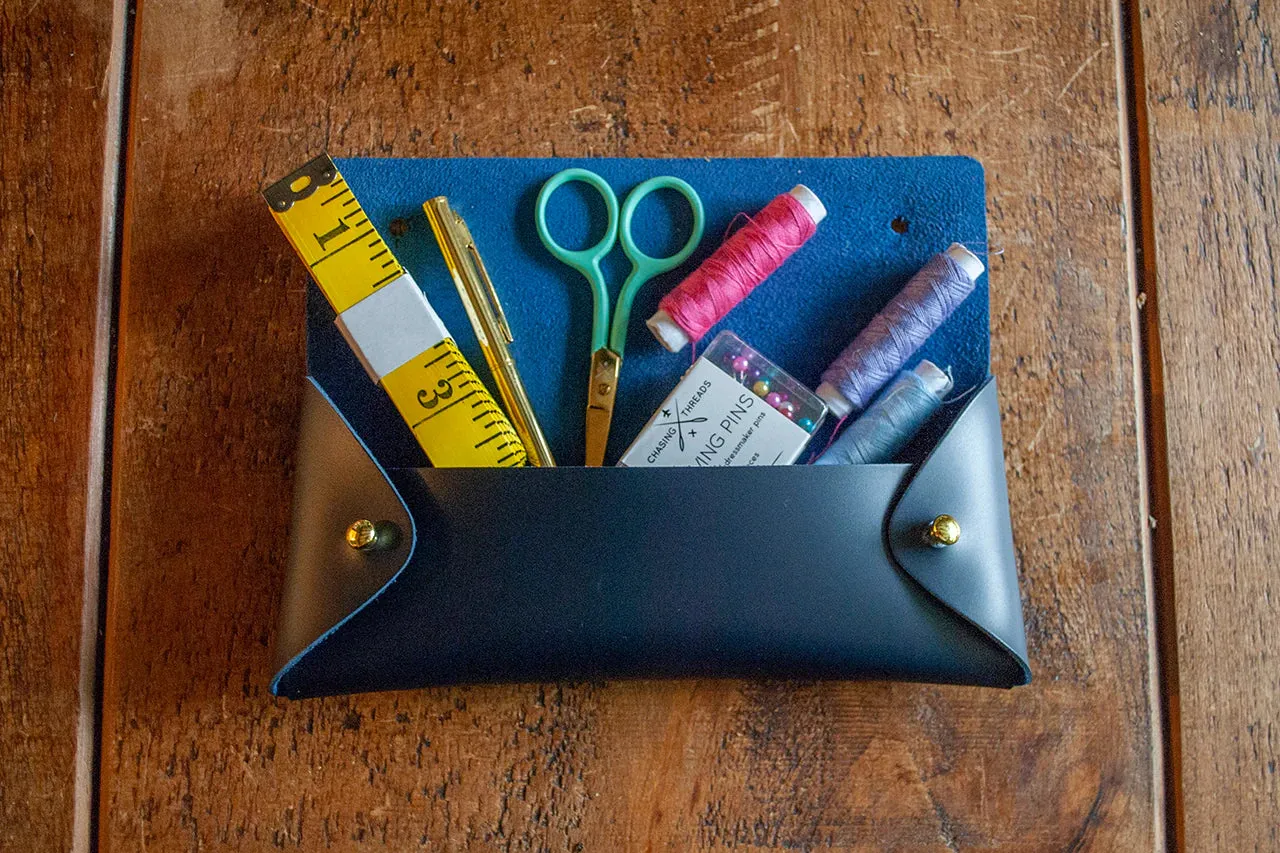 CHASING THREADS • Stitch Your Own Pencil or Glasses Case Kit • Navy • NEW