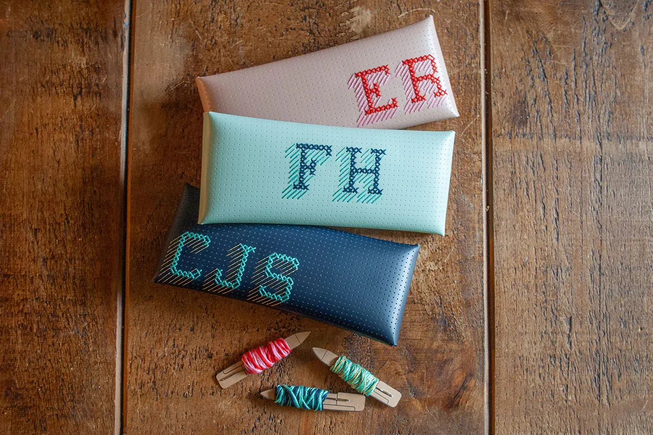 CHASING THREADS • Stitch Your Own Pencil or Glasses Case Kit • Navy • NEW