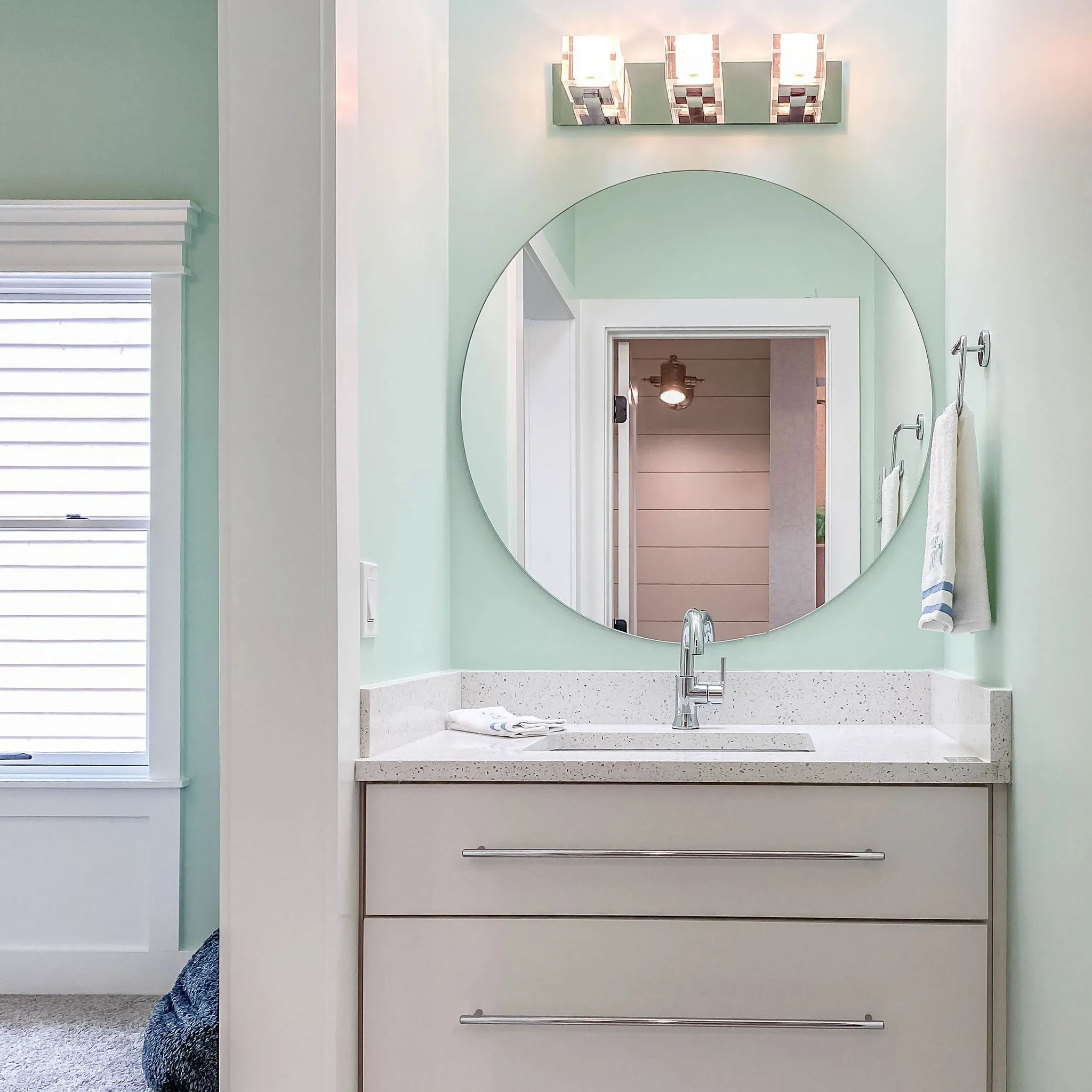 ET2 Blocs Vanity Light