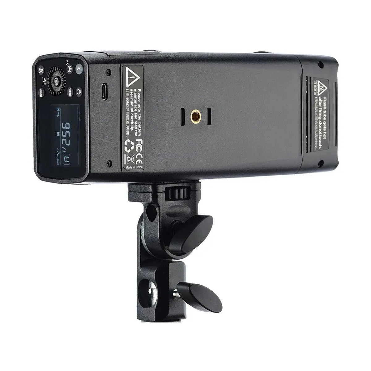 Godox 'Run-and-Gun' 400W (2x AD200Pro 200W) Portable Strobe Kit with Softbox, Stand and Trigger - Bundle