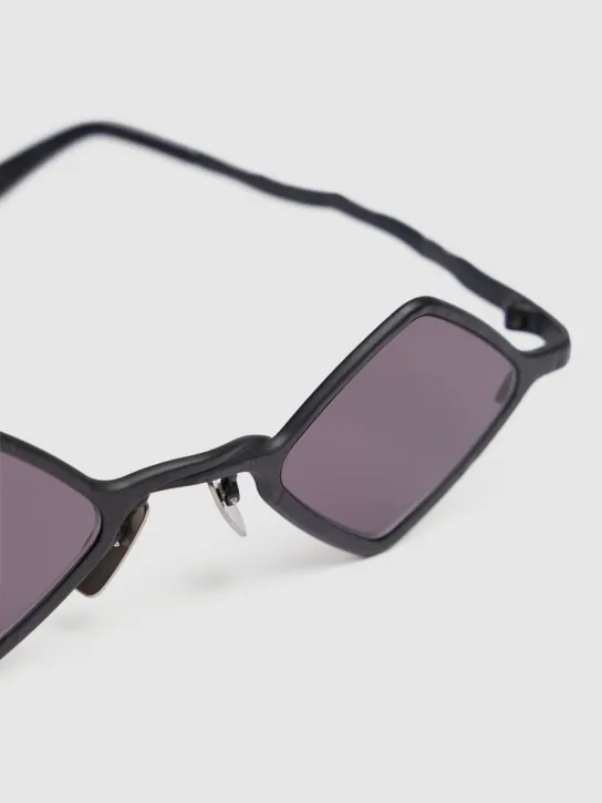 Kuboraum Berlin   Z14 squared metal sunglasses 