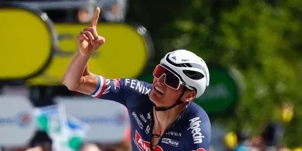 Oakley Sutro OO9406 06 - As Seen On Egan Bernal & Matthieu Van Der Poel