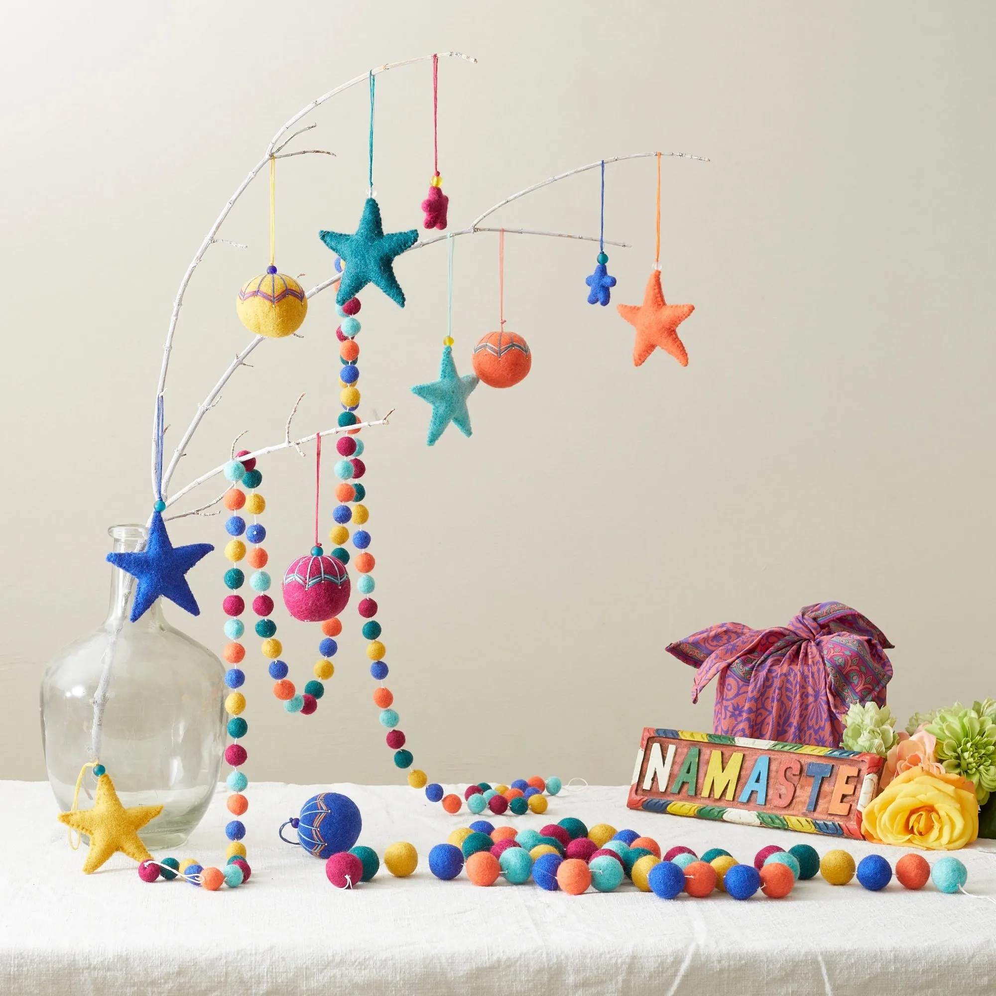 SAPNA Beaded Felt Star Hanging Decoration Pack 5 (WS)