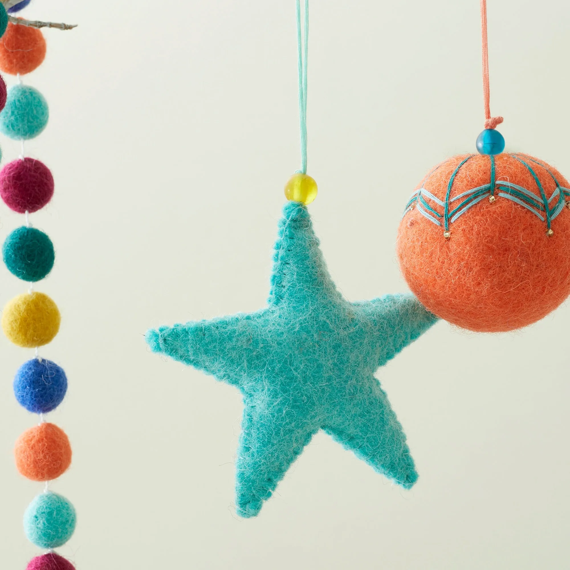 SAPNA Beaded Felt Star Hanging Decoration Pack 5 (WS)